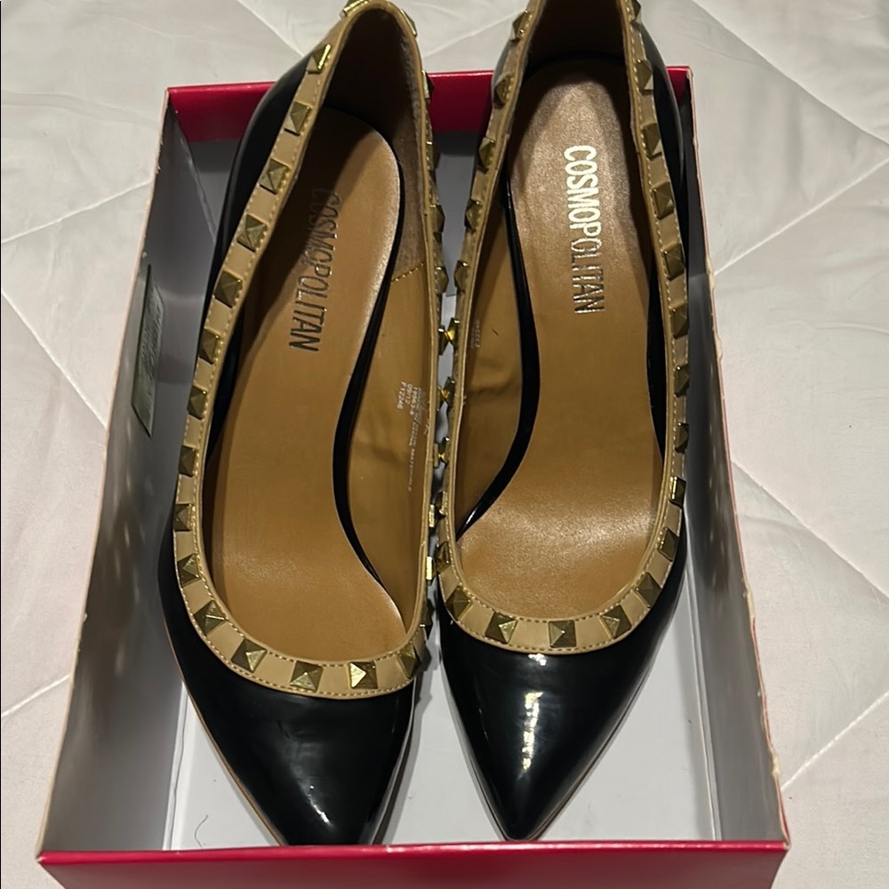 Cosmopolitan Black and Gold Heels with Studded Elegance